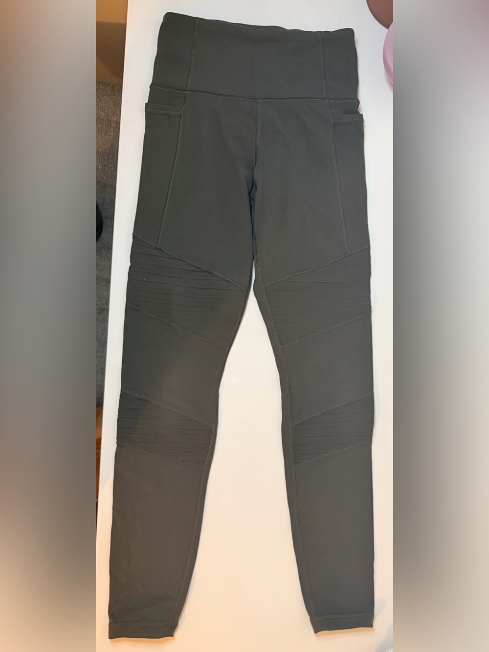 Athleta womans Moto-Panel leggings and matching bra - Dark Green